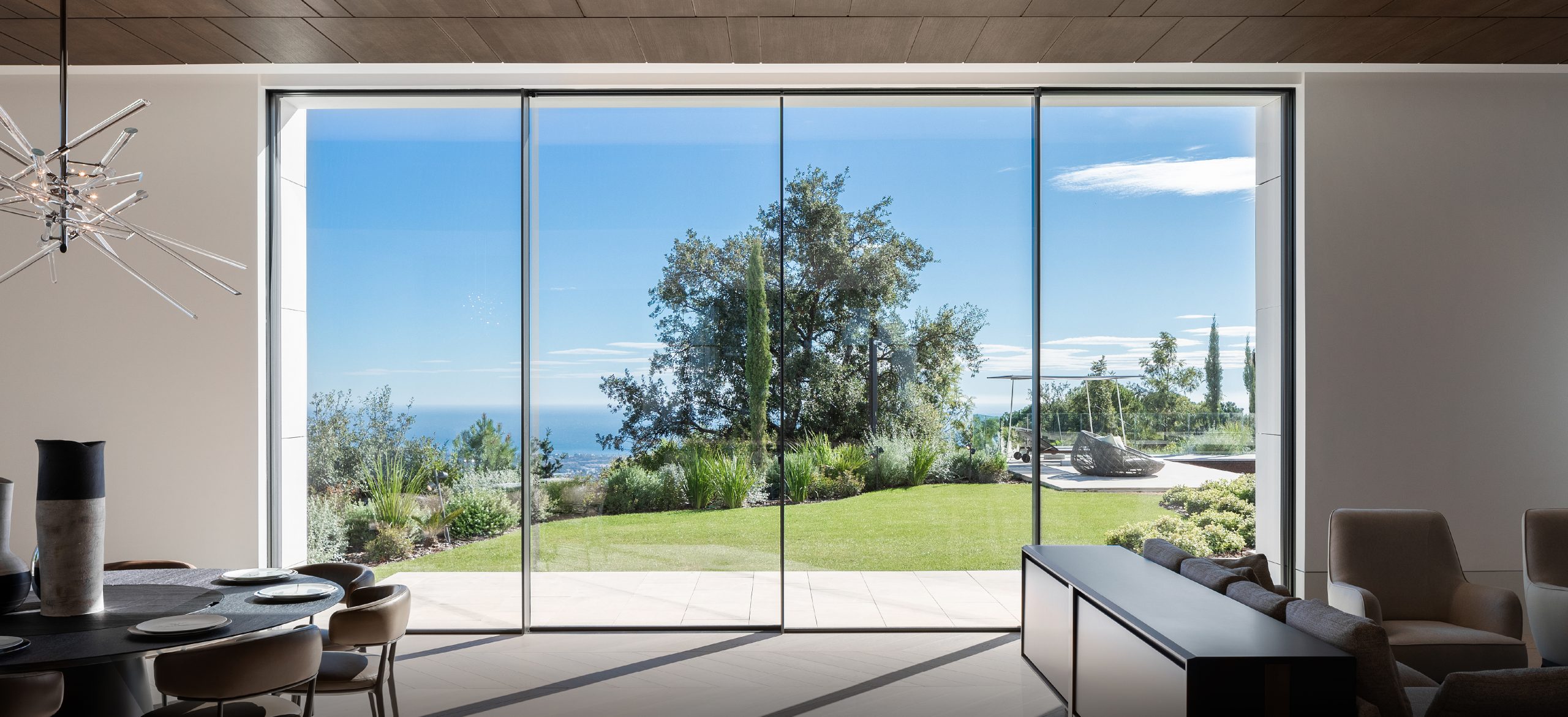 Discover how HYLINE's 18mm profile — the slimmest on the market — is transforming the language of contemporary luxury architecture. The invisible detail that changes everything.